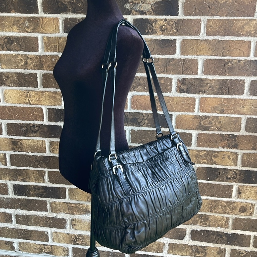 Prada bag XXL - Picture 3 of 16